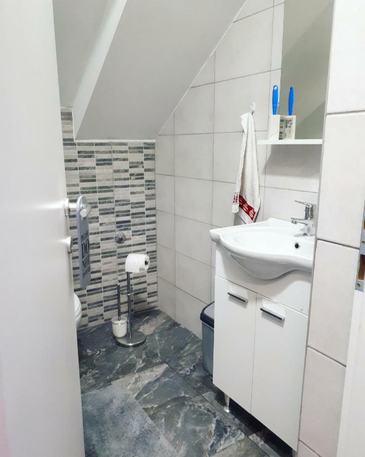 Apartman Lena Tusilovic Exterior photo