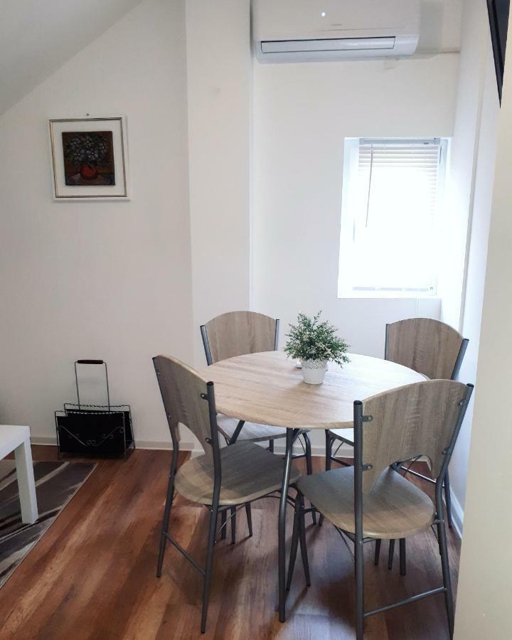 Apartman Lena Tusilovic Exterior photo
